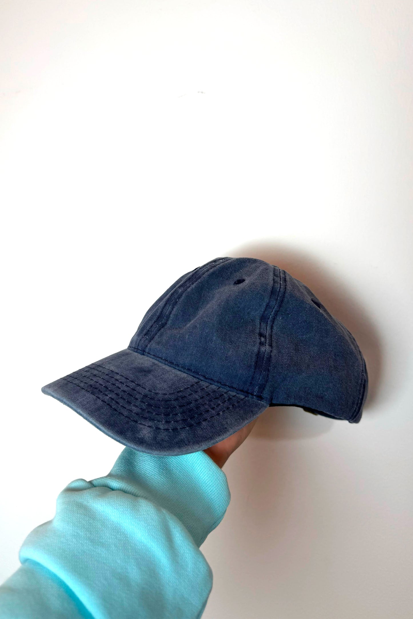 Cappello visiera piatta