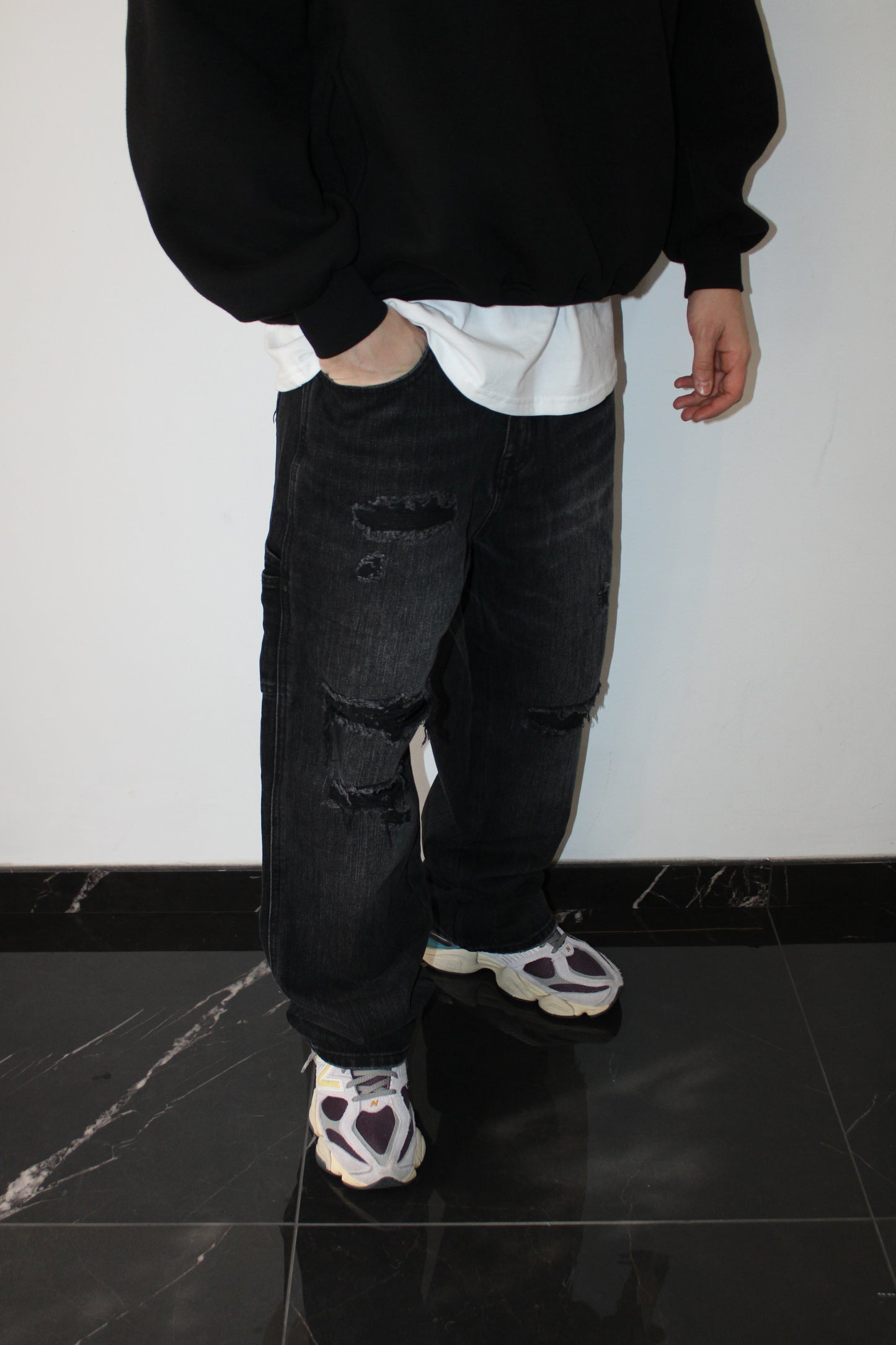 Jeans baggy con strappi