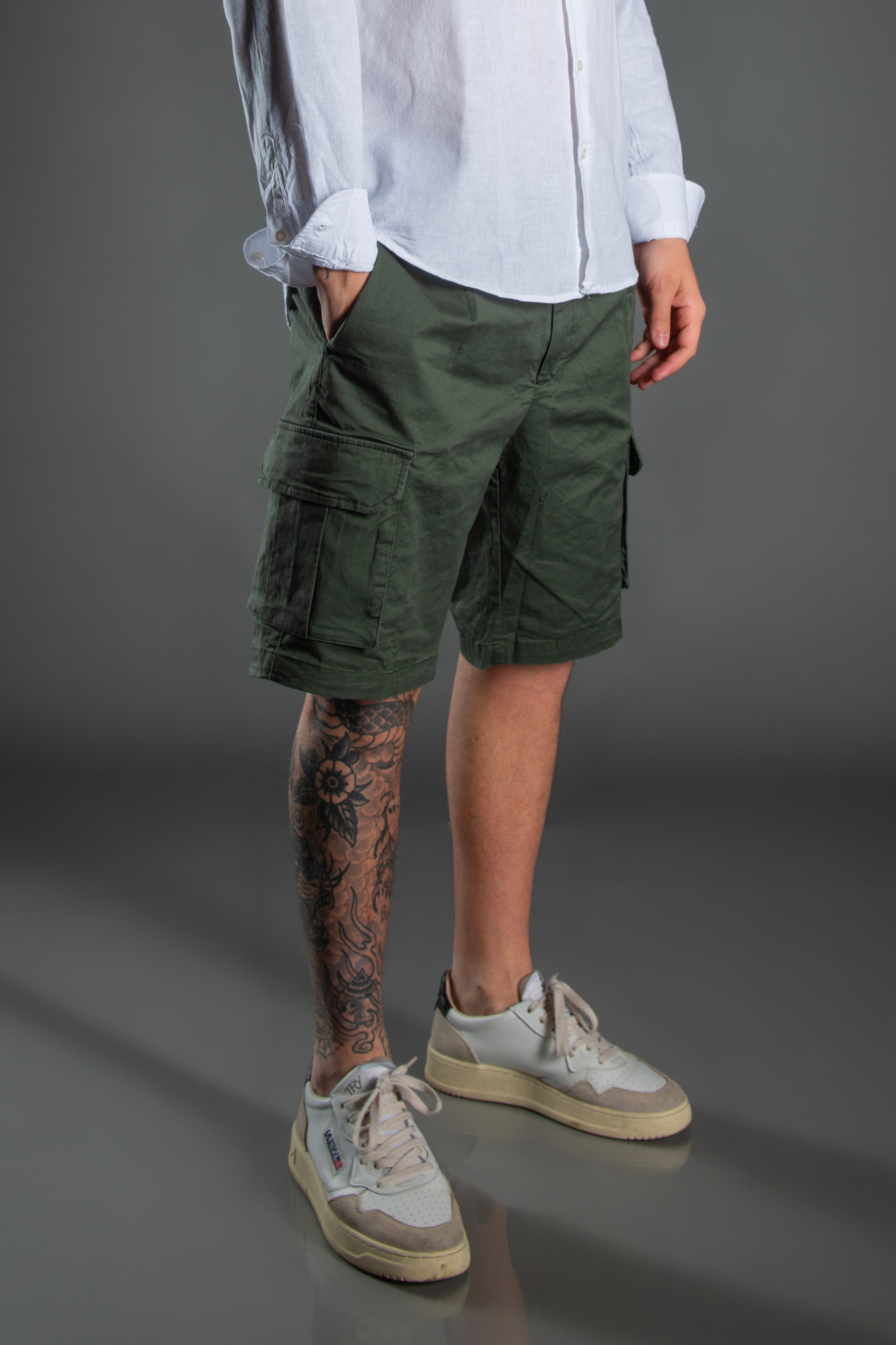 Bermuda con tasche laterali regular fit